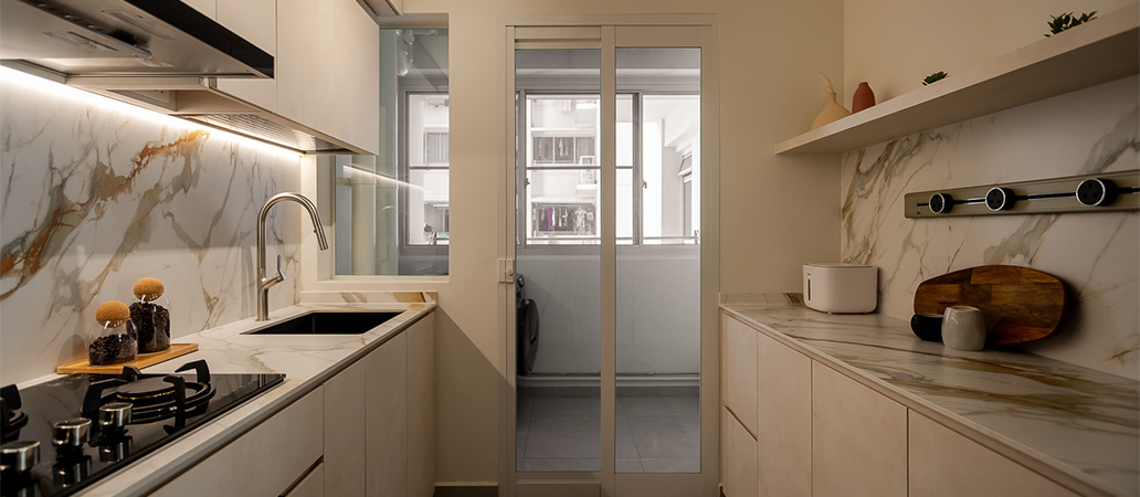 Jialux Interior modern kitchen renovation with elegant marble backsplash.